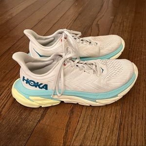 Hoka Women’s Clifton Edge -Sz 9